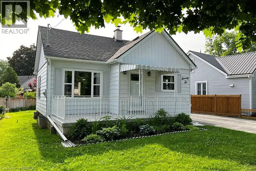 Detached at 76 MOUNT PLEASANT Street