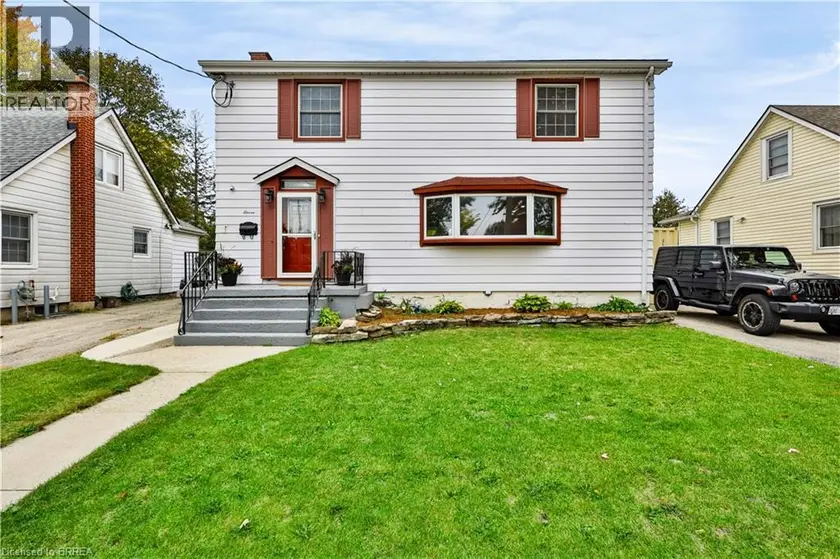 Detached at 11 SUSSEX Avenue, Brantford