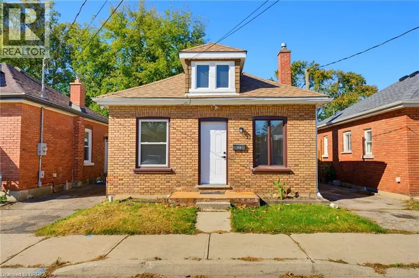 Detached at 48 MAITLAND Street, Brantford