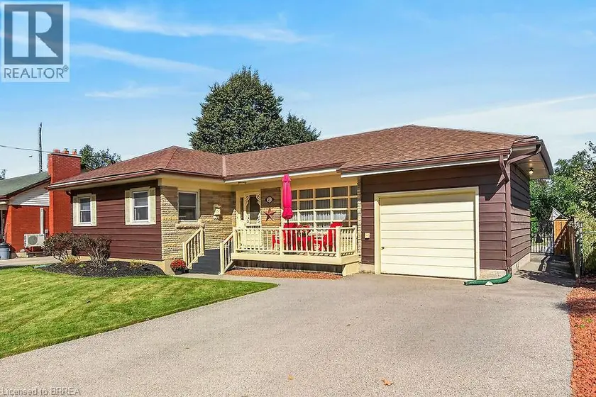 Detached at 21 CAROLINA Drive, Brantford