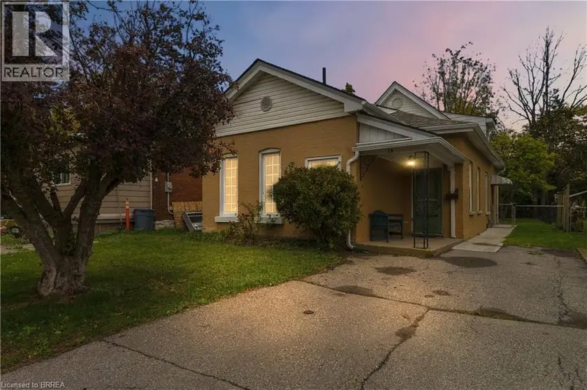 Detached at 78 ONTARIO Street, Brantford