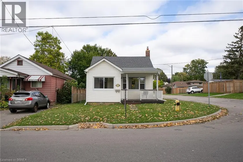 Detached at 364 WELLINGTON Street, Brantford