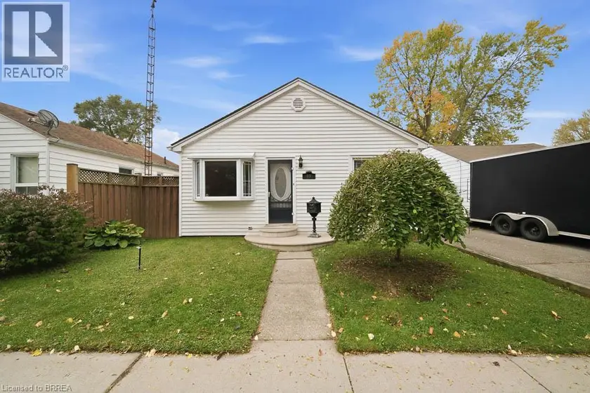 Detached at 69 SIXTH Avenue, Brantford