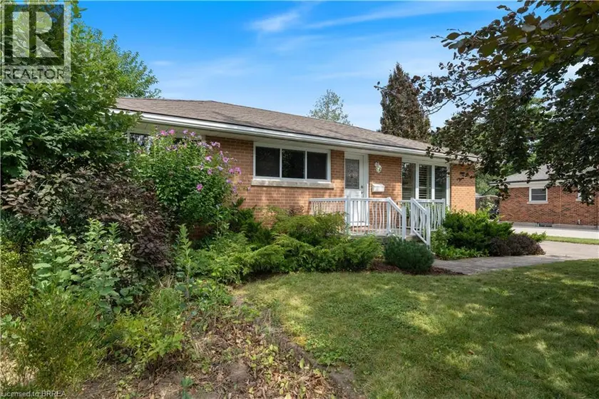 Detached at 25 WAYNE Drive, Brantford