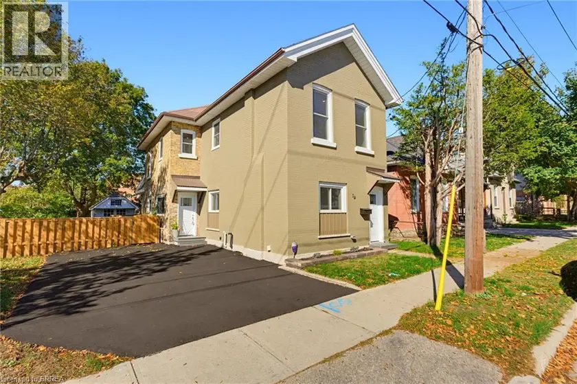 Detached at 14 BOND Street, Brantford