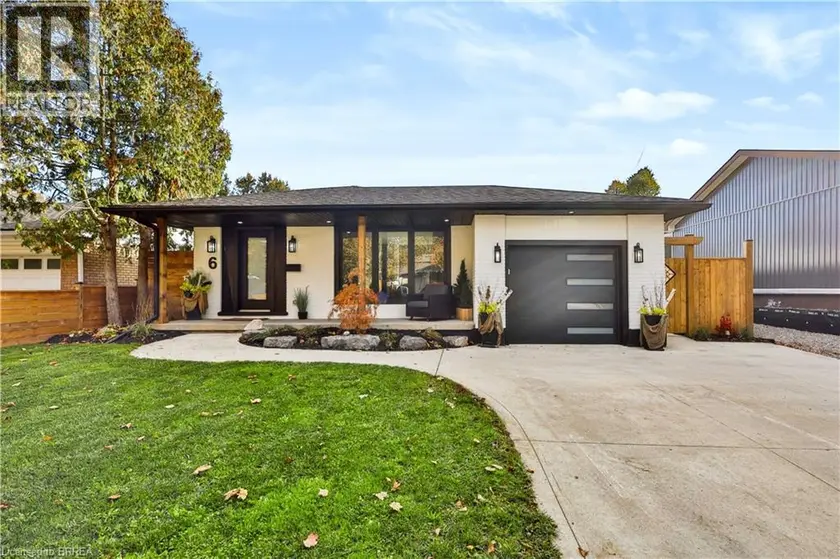 Detached at 6 ADELAIDE Avenue, Brantford