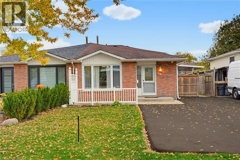 Semi-Detached/Link at 30 MAPLE Crescent, Paris