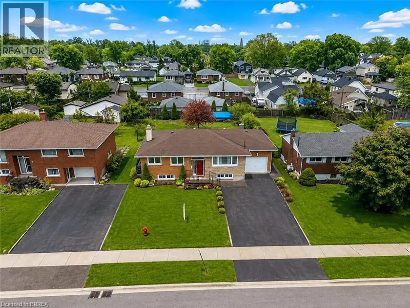 Detached at 21 JANET Street, Port Colborne