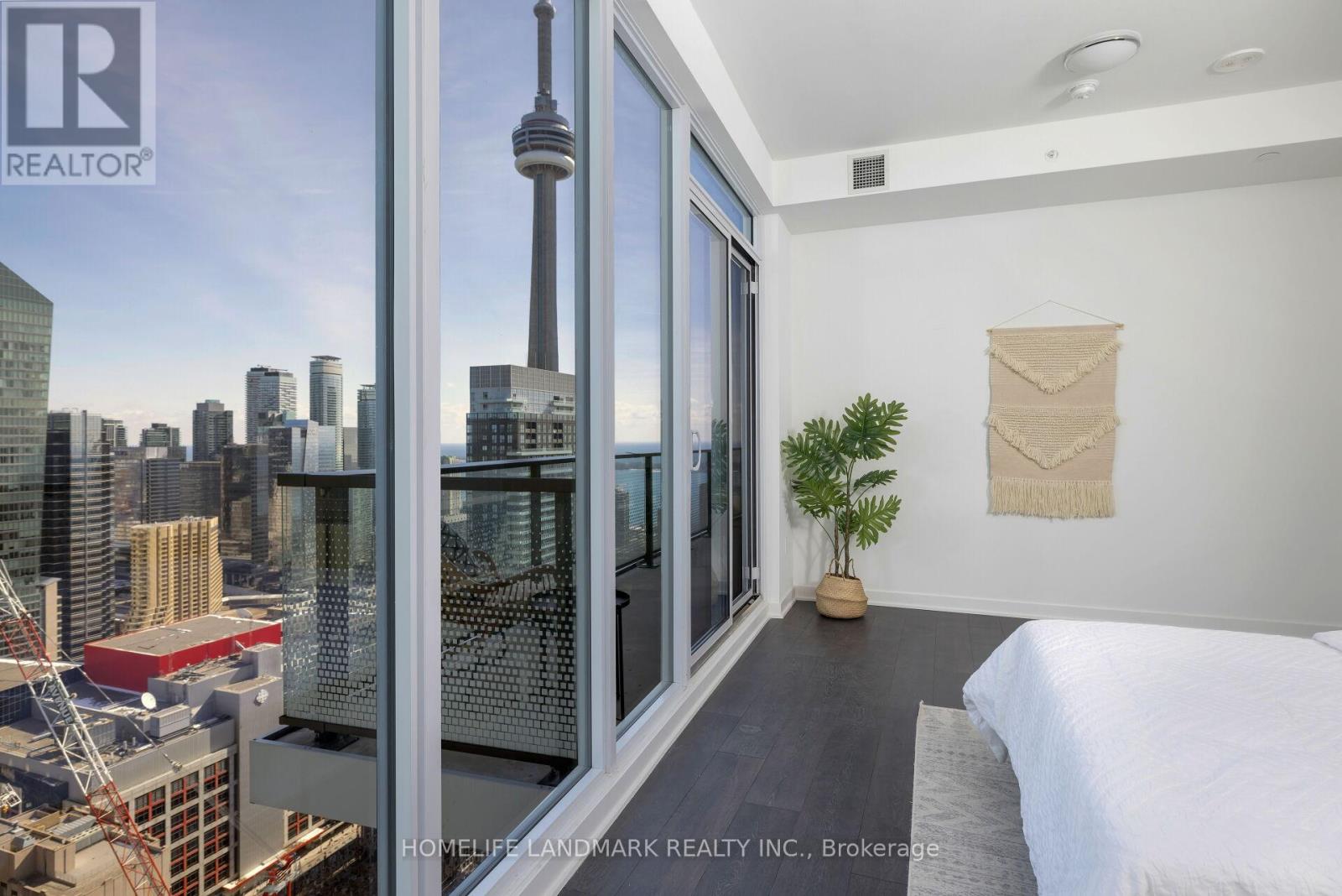 Apartment at PH5001 - 115 BLUE JAYS WAY, Toronto