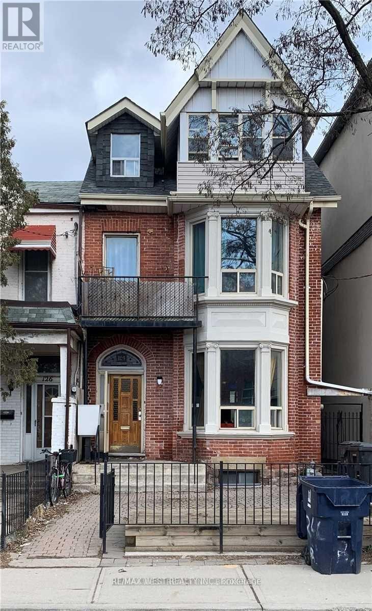 Semi-Detached/Link at 124 BALDWIN STREET, Toronto (Kensington-Chinatown)
