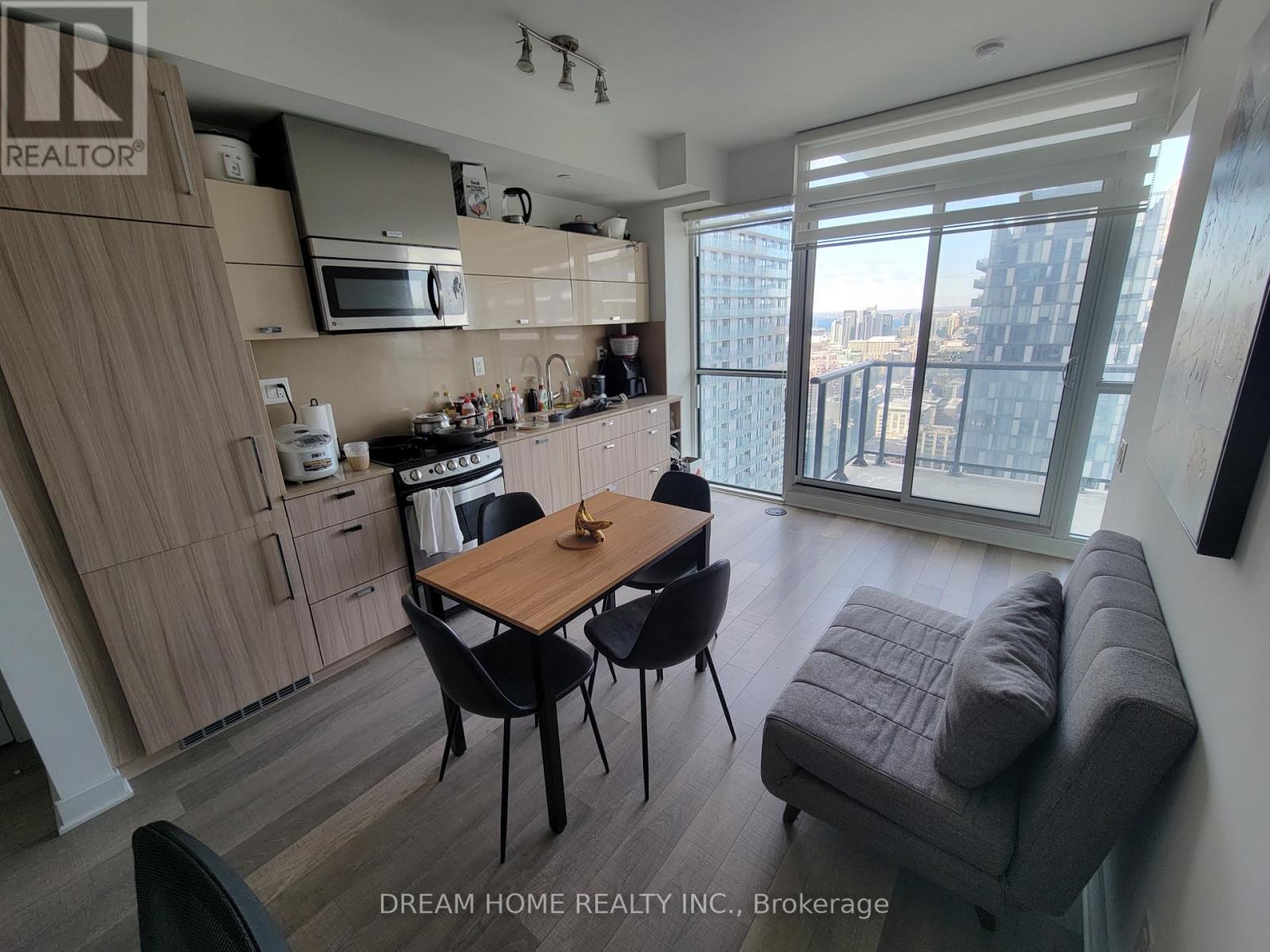 Apartment at 3812 - 290 ADELAIDE STREET W, Toronto (Waterfront Communities)