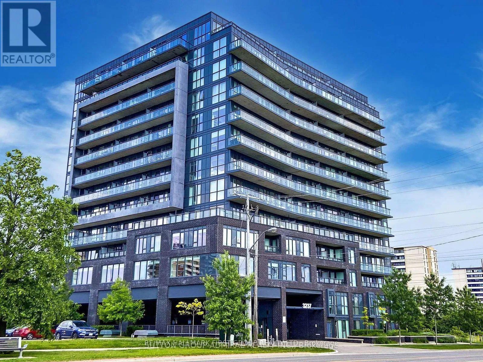 Apartment at 705 - 3237 BAYVIEW AVENUE, Toronto (Bayview Woods-Steeles)