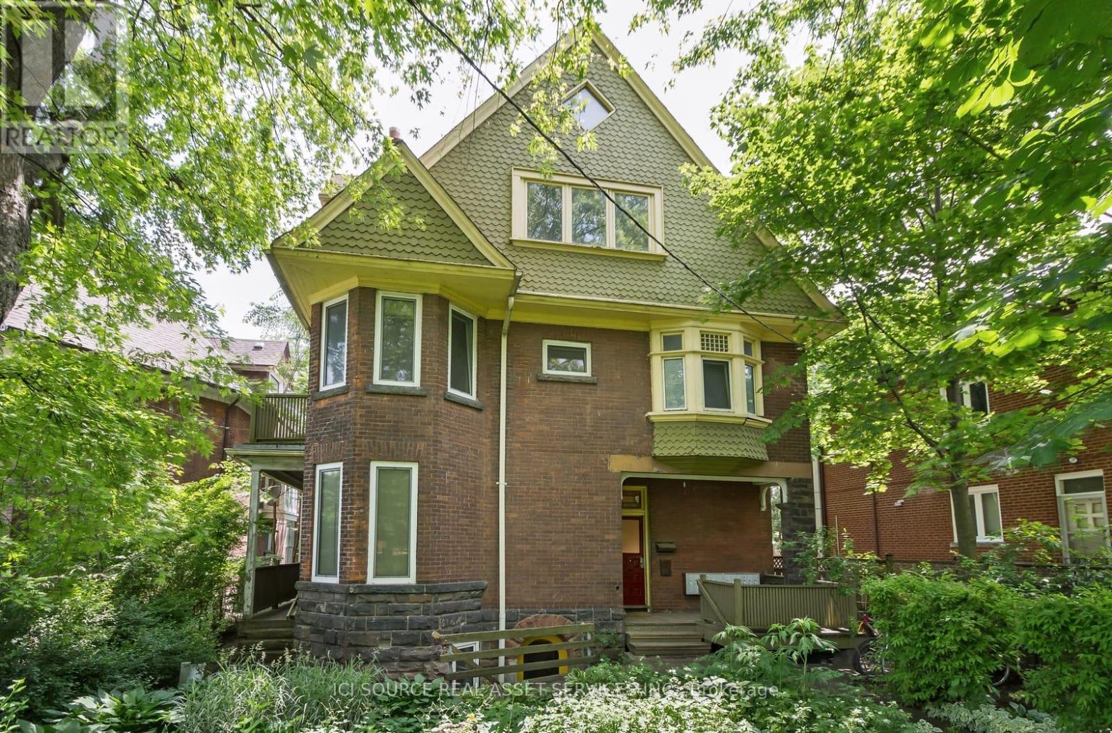 Detached at 1 - 2 BELLWOODS PARK, Toronto (Trinity-Bellwoods)