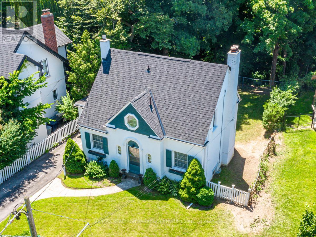 Detached at 61 HIGHLAND CRESCENT, Toronto