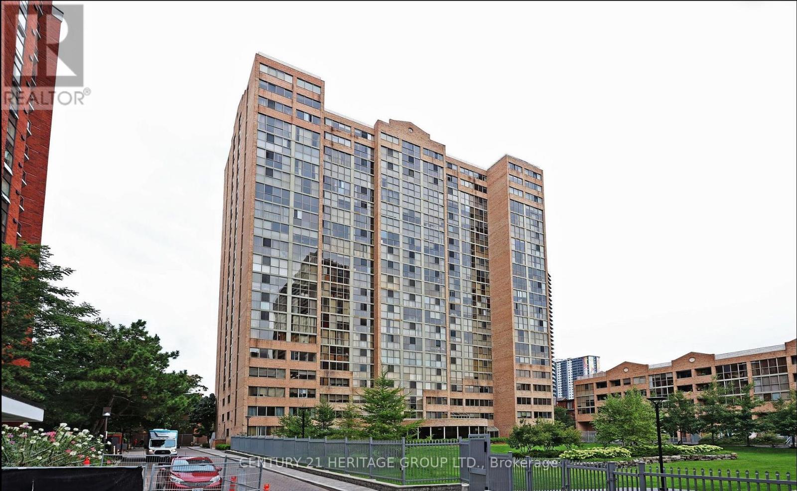 Apartment at 1010 - 15 MAITLAND PLACE, Toronto (Cabbagetown-South St. James Town)