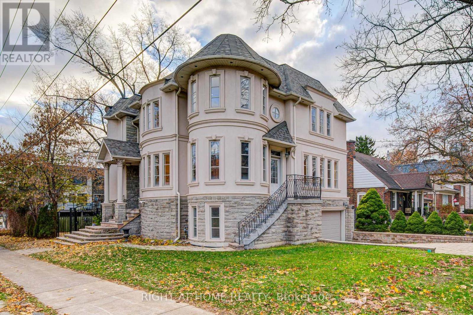 Detached at 125 KINGSDALE AVENUE, Toronto (Willowdale East)