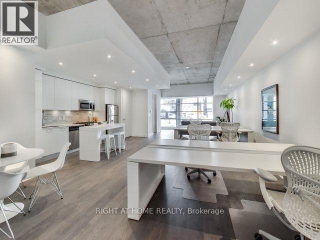 Apartment at 104 - 399 ADELAIDE STREET W, Toronto (Waterfront Communities)