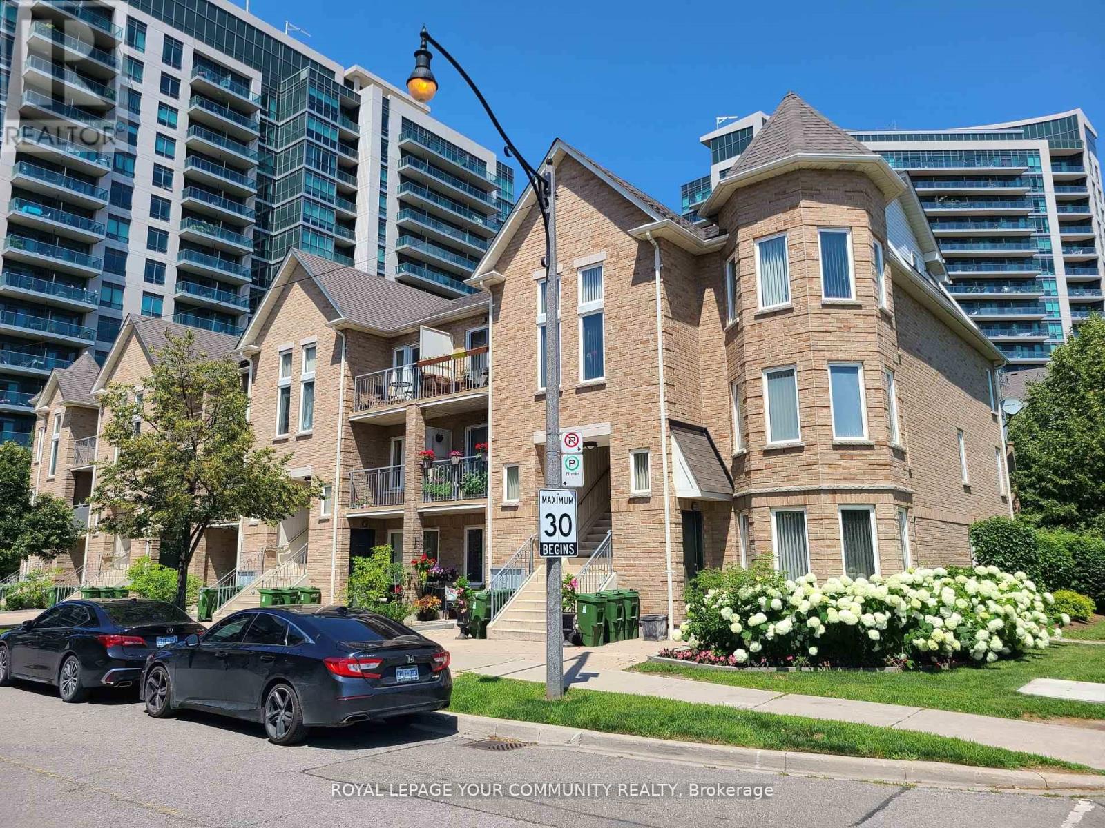 Apartment at 101 - 130 VANDERHOOF AVENUE, Toronto (Thorncliffe Park)