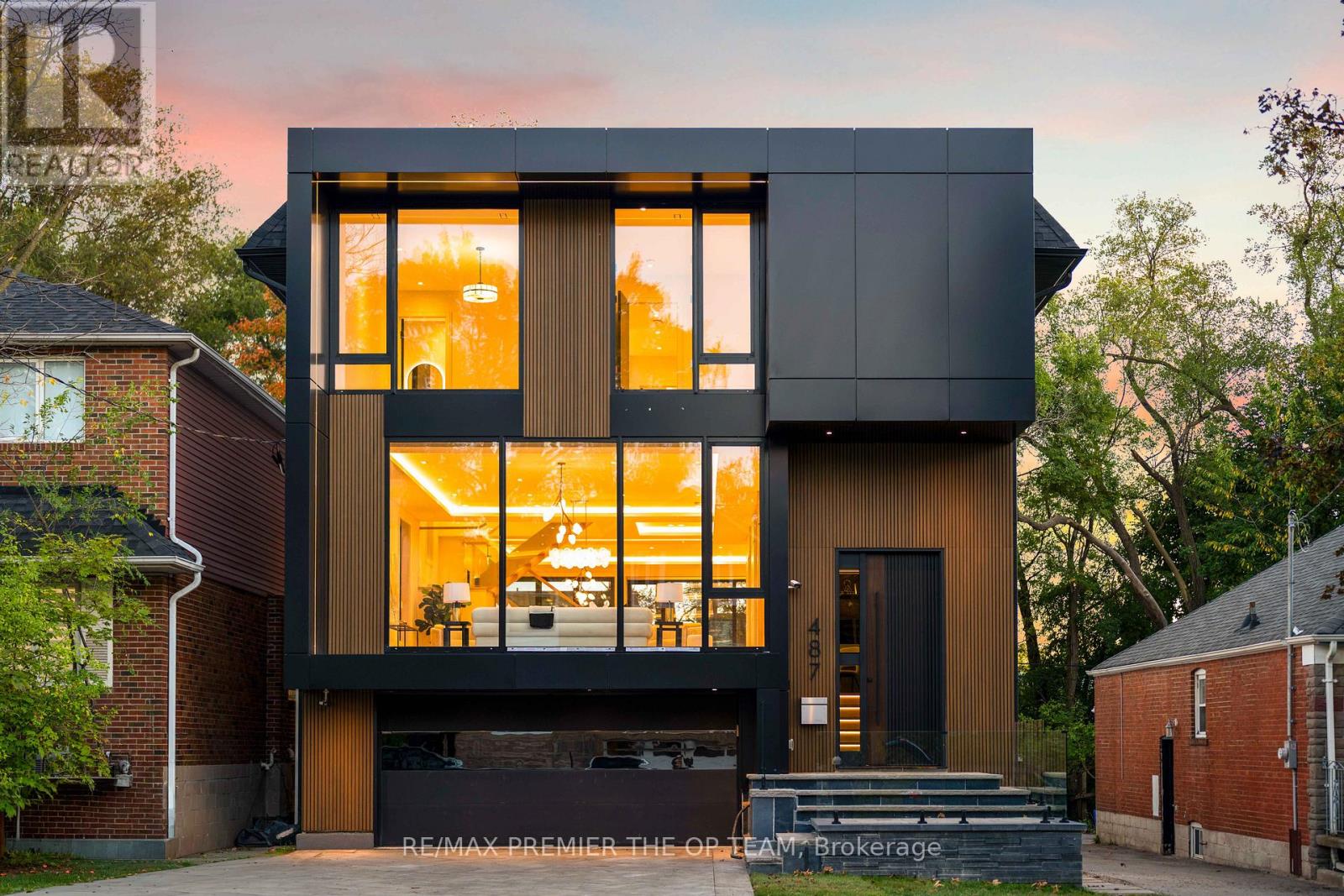 Detached at 487 COLDSTREAM AVENUE, Toronto (Bedford Park-Nortown)