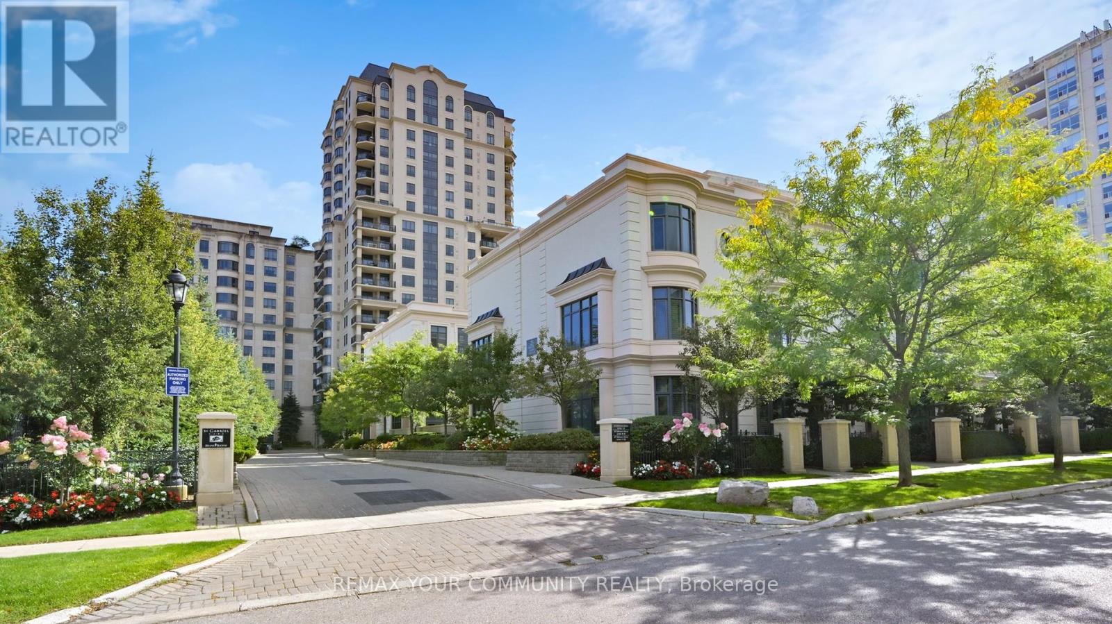 Townhouse at 18 - 27 ELKHORN DRIVE, Toronto (Bayview Village)