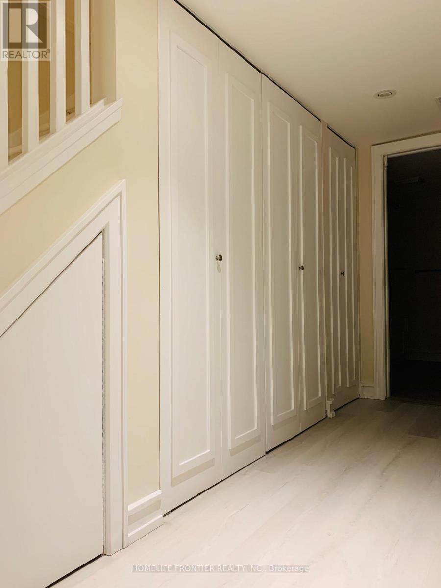 Townhouse at LOWER - 38 HENDERSON AVENUE, Toronto