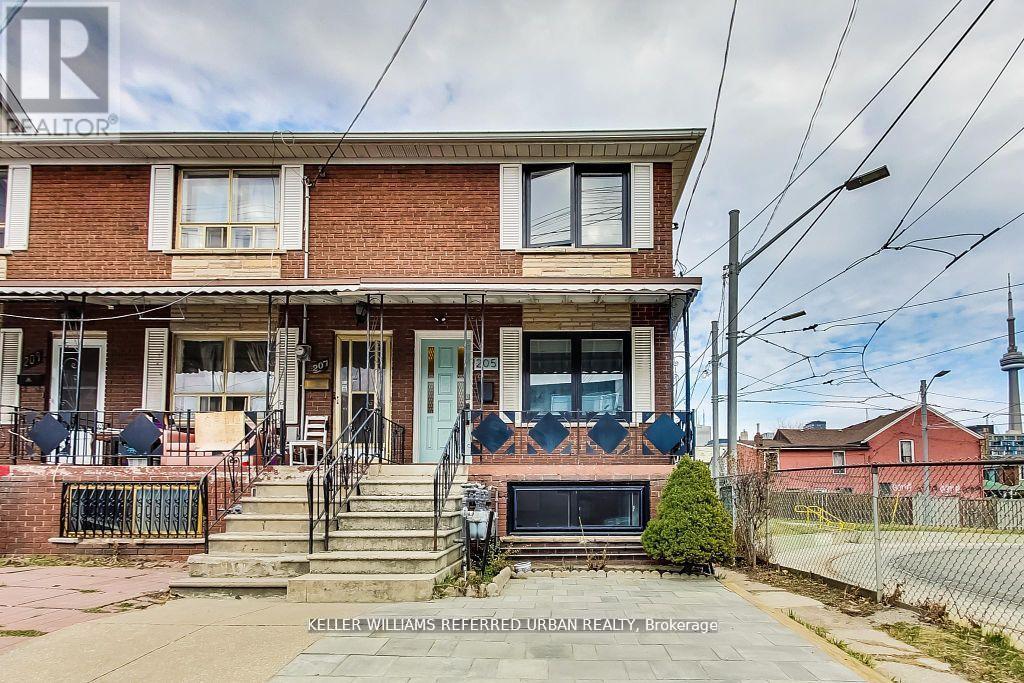 Townhouse at 205 BATHURST STREET, Toronto (Kensington-Chinatown)