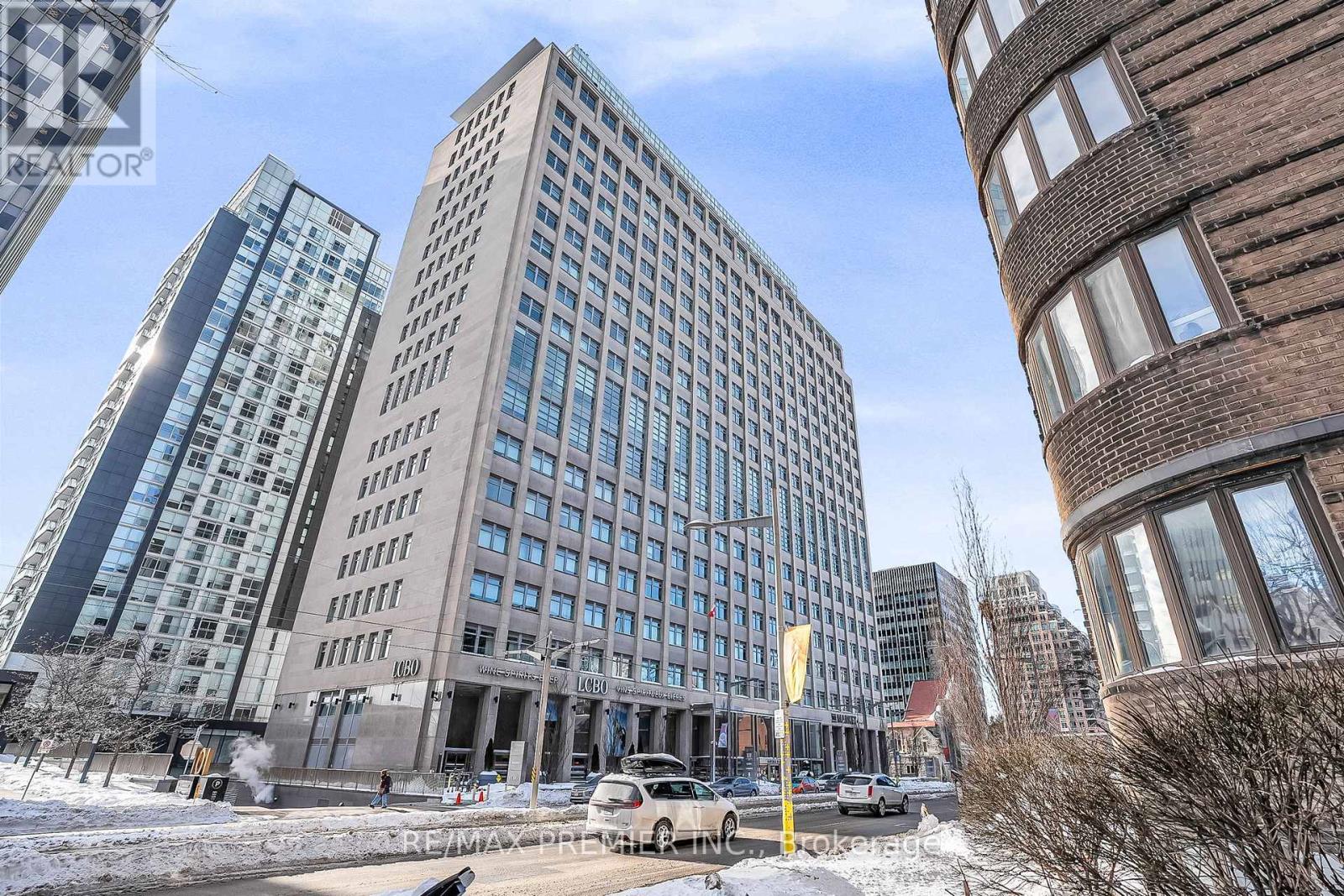 Apartment at 607 - 111 ST. CLAIR AVENUE W, Toronto (Yonge-St. Clair)