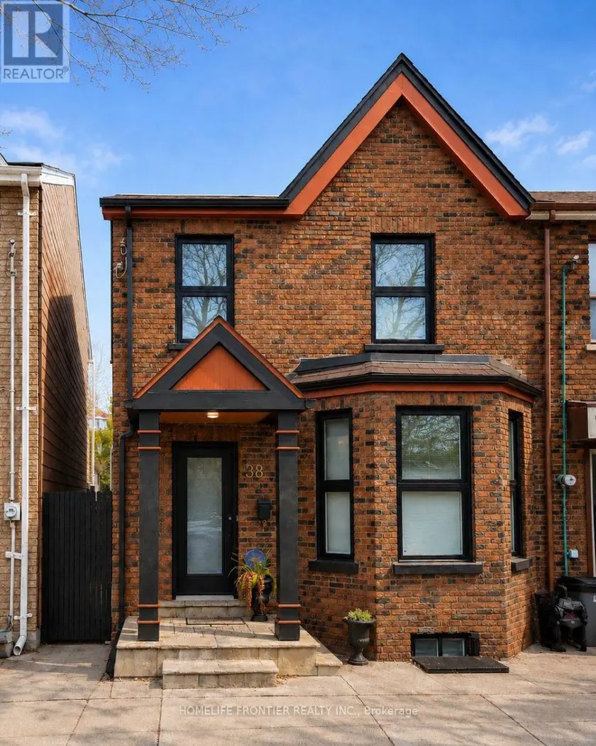 Townhouse at 38 HENDERSON AVENUE, Toronto