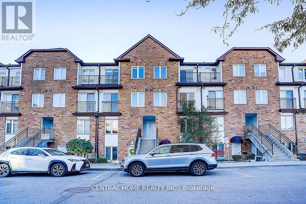 Townhouse at 11 - 988 SHEPPARD AVENUE W, Toronto (Bathurst Manor)