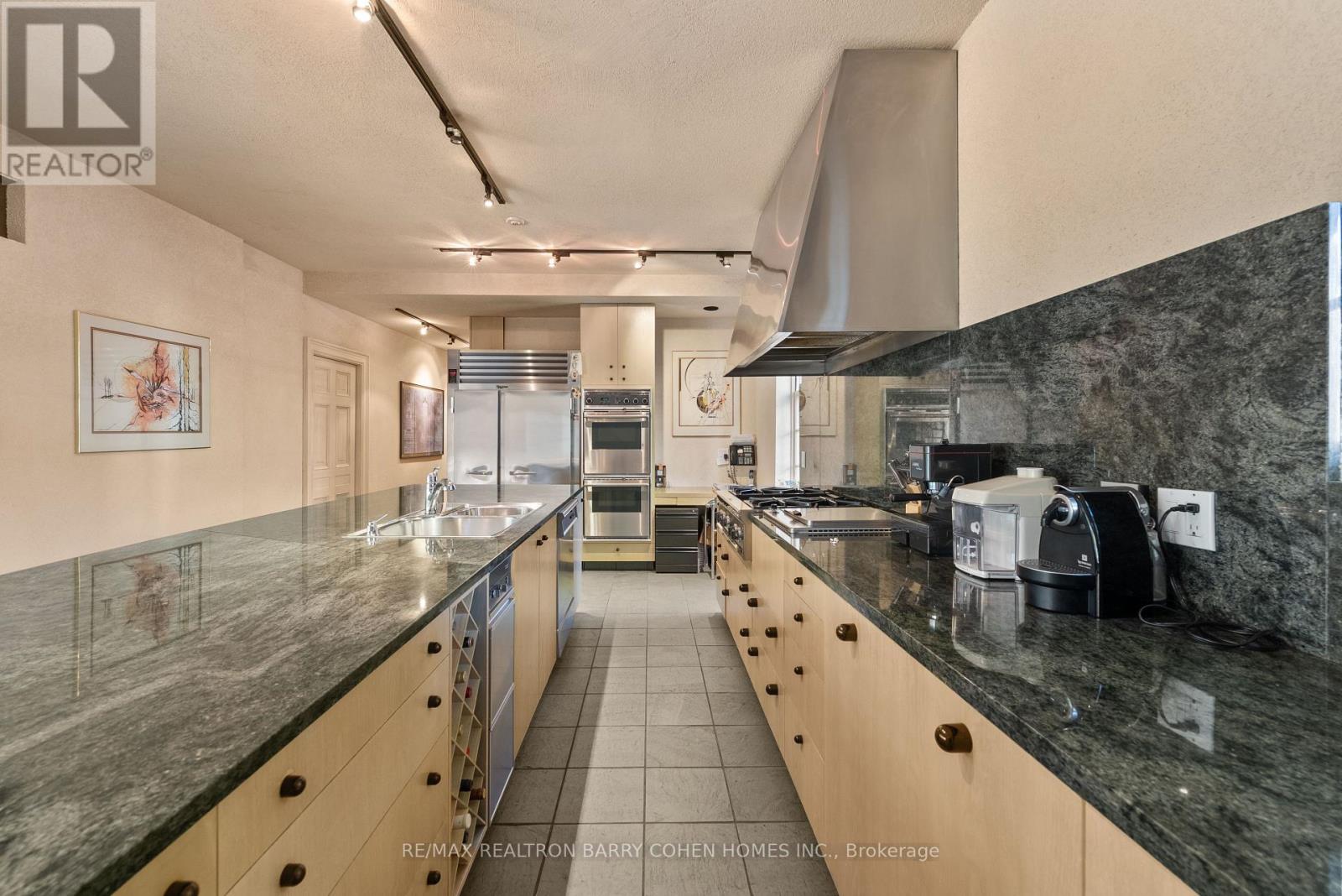 Detached at 7 ALDERBROOK DRIVE, Toronto