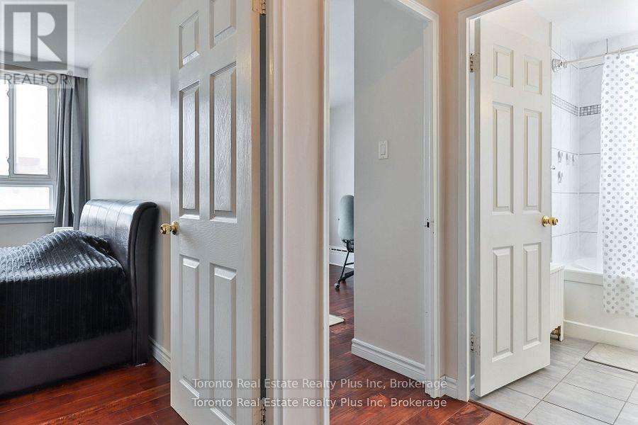 Apartment at 303 - 55 NEPTUNE DRIVE, Toronto