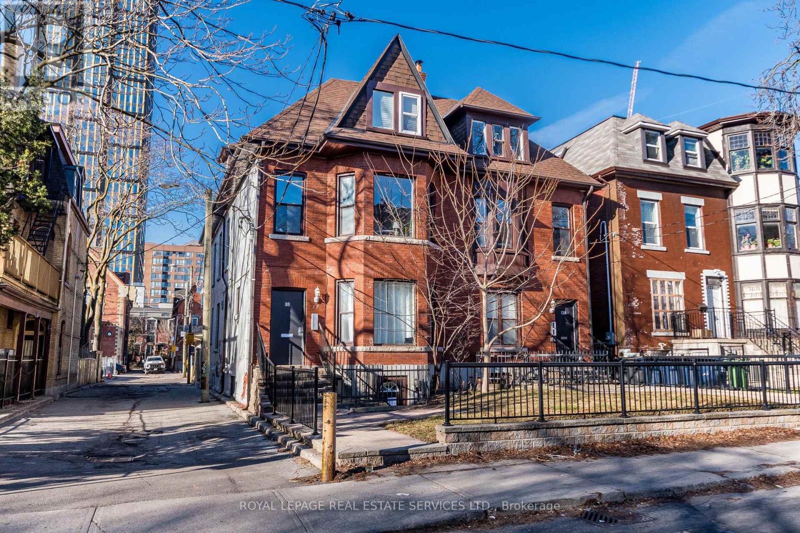 Multiplex at 3 - 118 PEMBROKE STREET, Toronto (Moss Park)