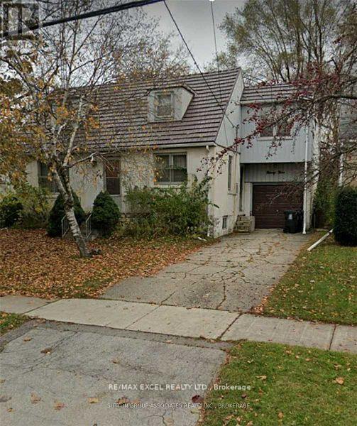 Detached at 99 RANEE AVENUE, Toronto (Englemount-Lawrence)