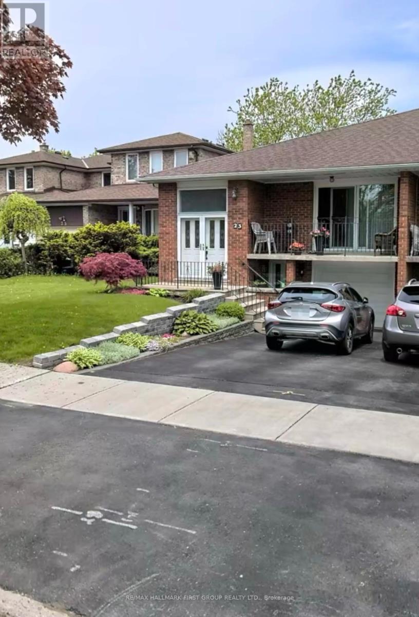 Semi-Detached/Link at ROOM #1 - 23 ST. PASCHAL COURT N, Toronto (Newtonbrook West)