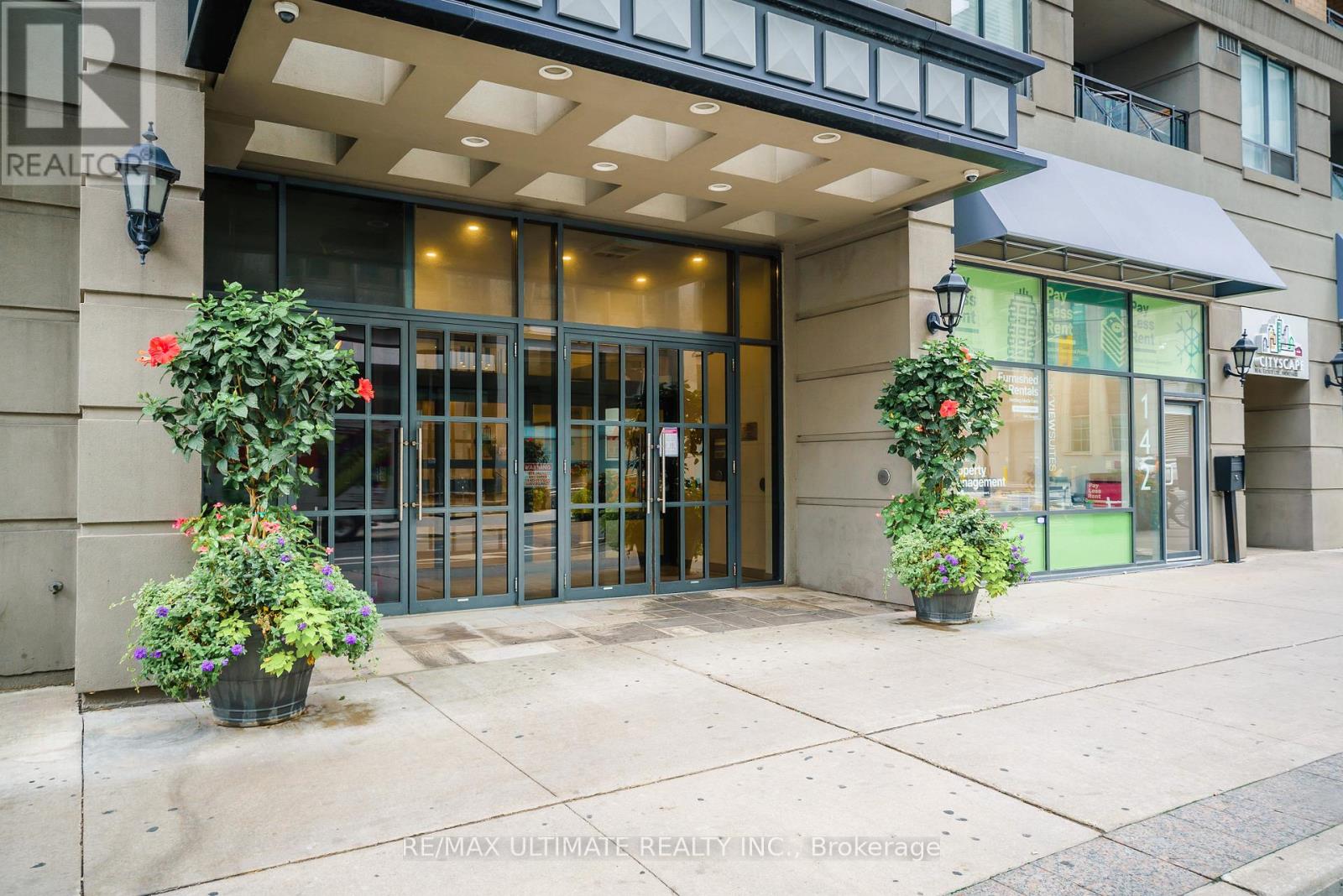 Apartment at 1004 - 140 SIMCOE STREET, Toronto (Waterfront Communities)
