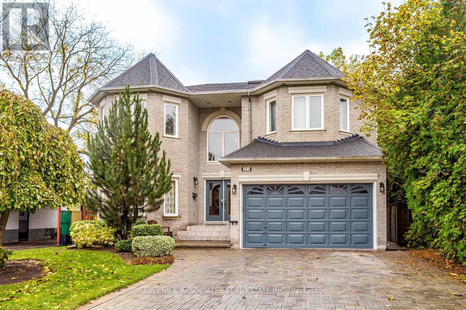 Detached at 221 PLEASANT AVENUE, Toronto (Newtonbrook West)