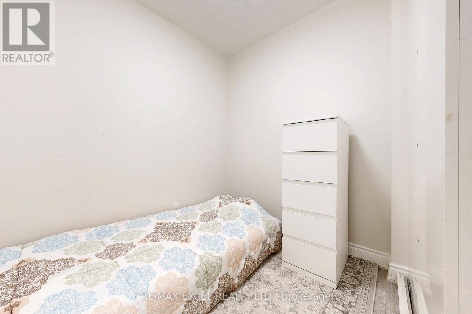 Apartment at 814 - 10 NORTHTOWN WAY, Toronto