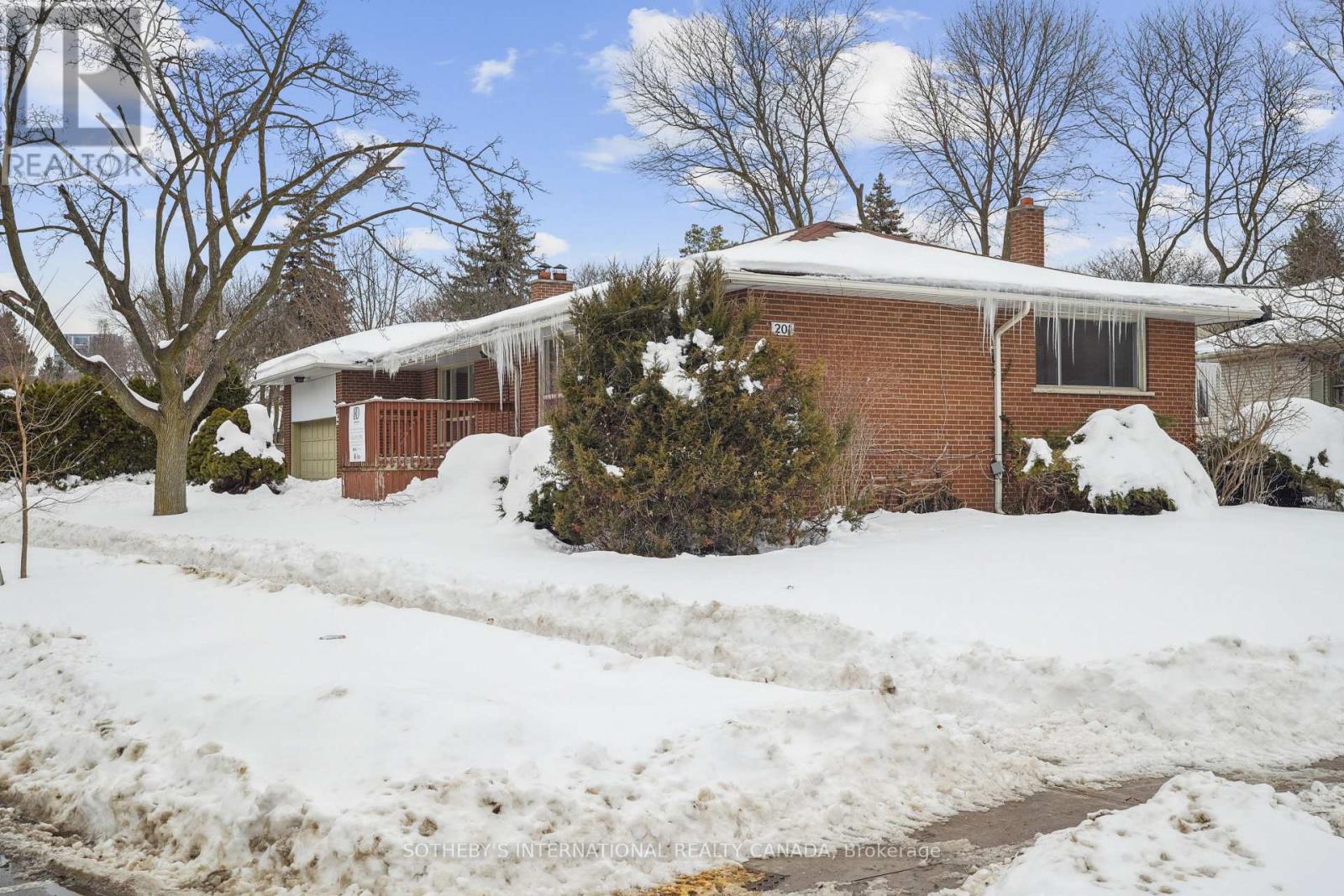 Detached at 201 FENN AVENUE, Toronto (St. Andrew-Windfields)