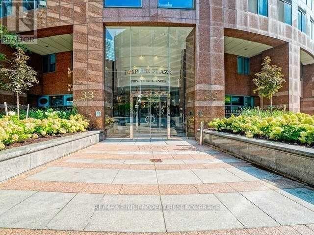 Apartment at 604 - 33 UNIVERSITY AVENUE, Toronto (University)