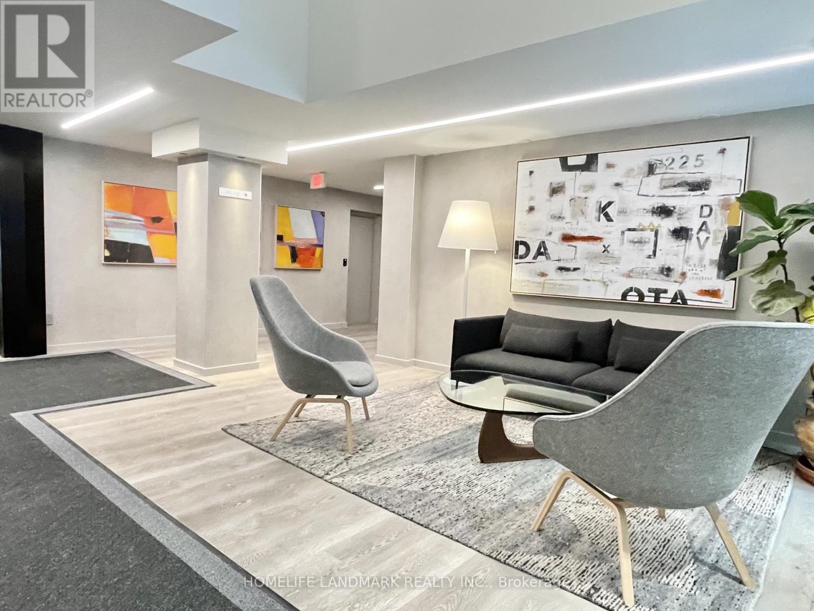 Apartment at 202 - 225 DAVENPORT ROAD, Toronto (Annex)