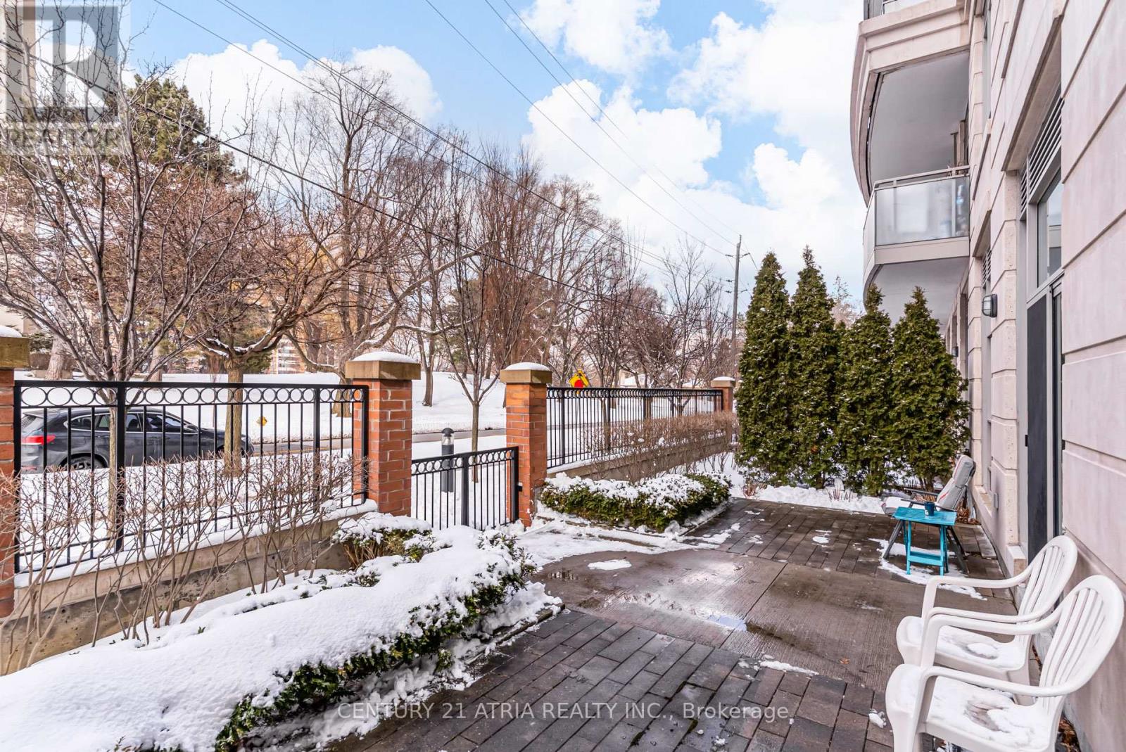 Apartment at 101 - 17 RUDDINGTON DRIVE, Toronto