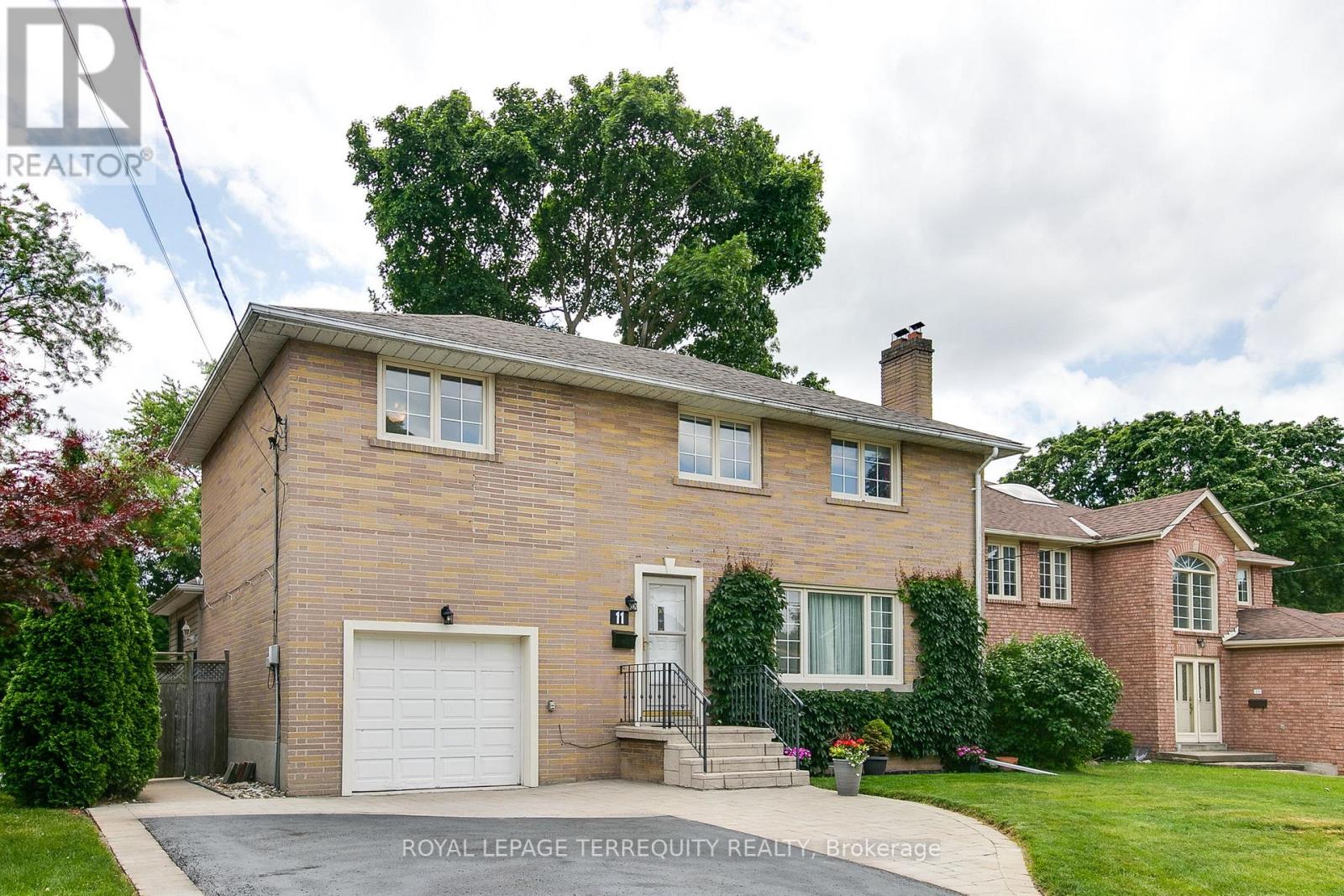 Detached at 11 URBANDALE AVENUE, Toronto (Newtonbrook East)