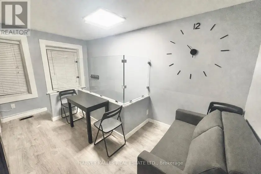 Townhouse at 2 - 11 SAINT PATRICKS SQUARE, Toronto