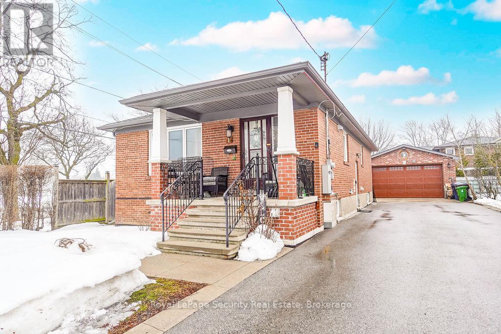 Detached at LOWER - 1 NORCROSS ROAD, Toronto (Clanton Park)