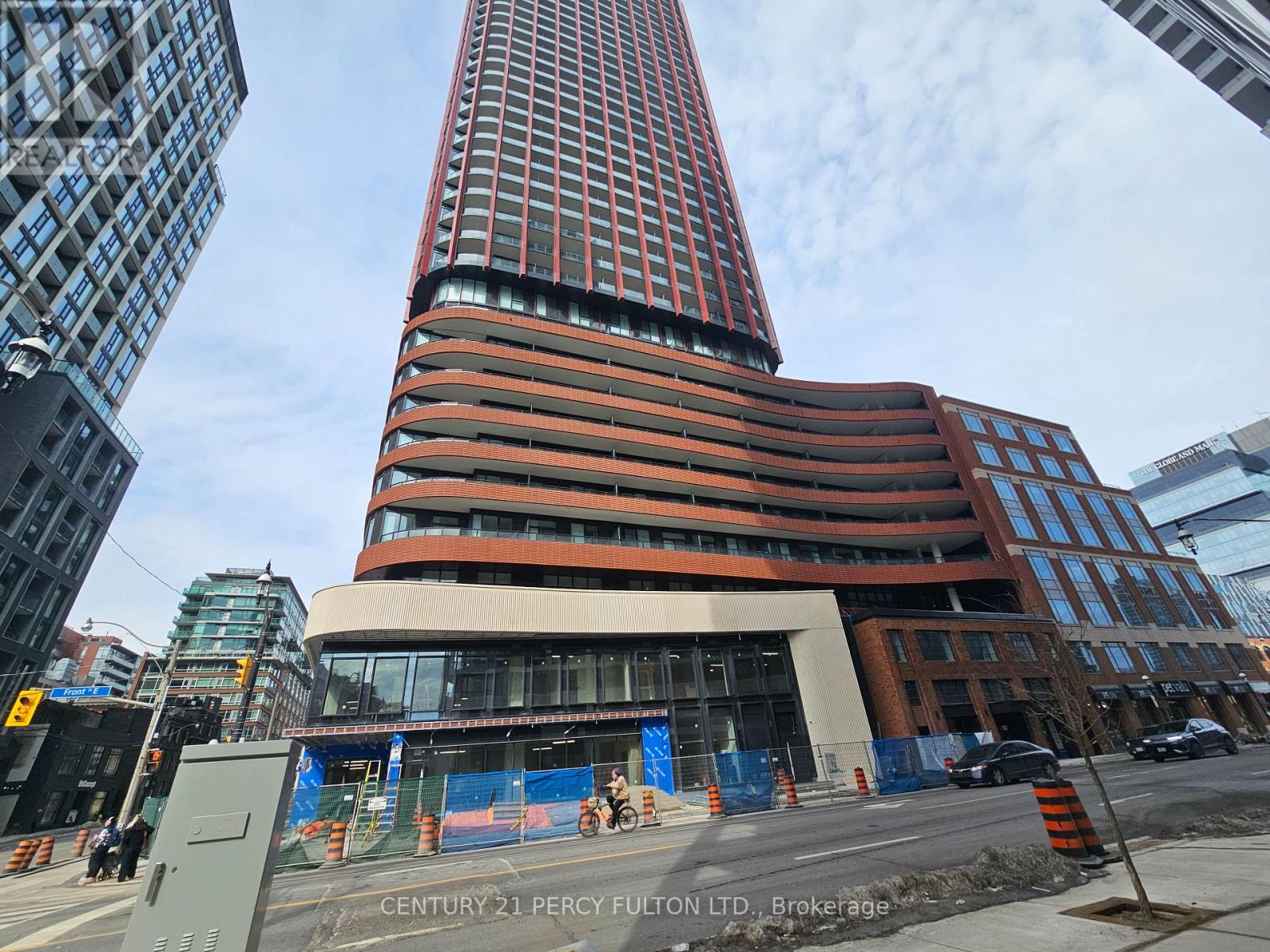Apartment at 906 - 180 FRONT STREET E, Toronto (Moss Park)