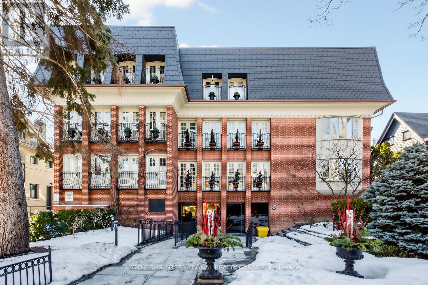 Apartment at 202 - 8 HAWTHORN AVENUE, Toronto (Rosedale-Moore Park)