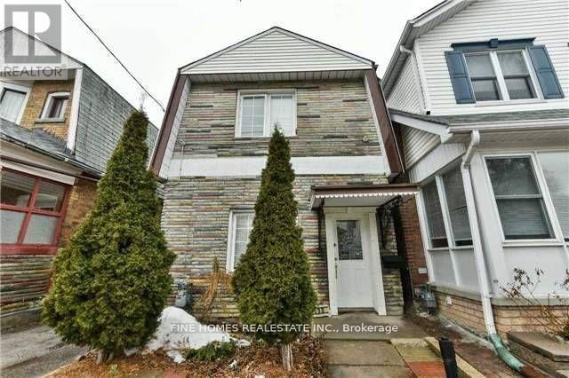 Multiplex at LOWER - 390 OAKWOOD AVENUE, Toronto (Oakwood Village)