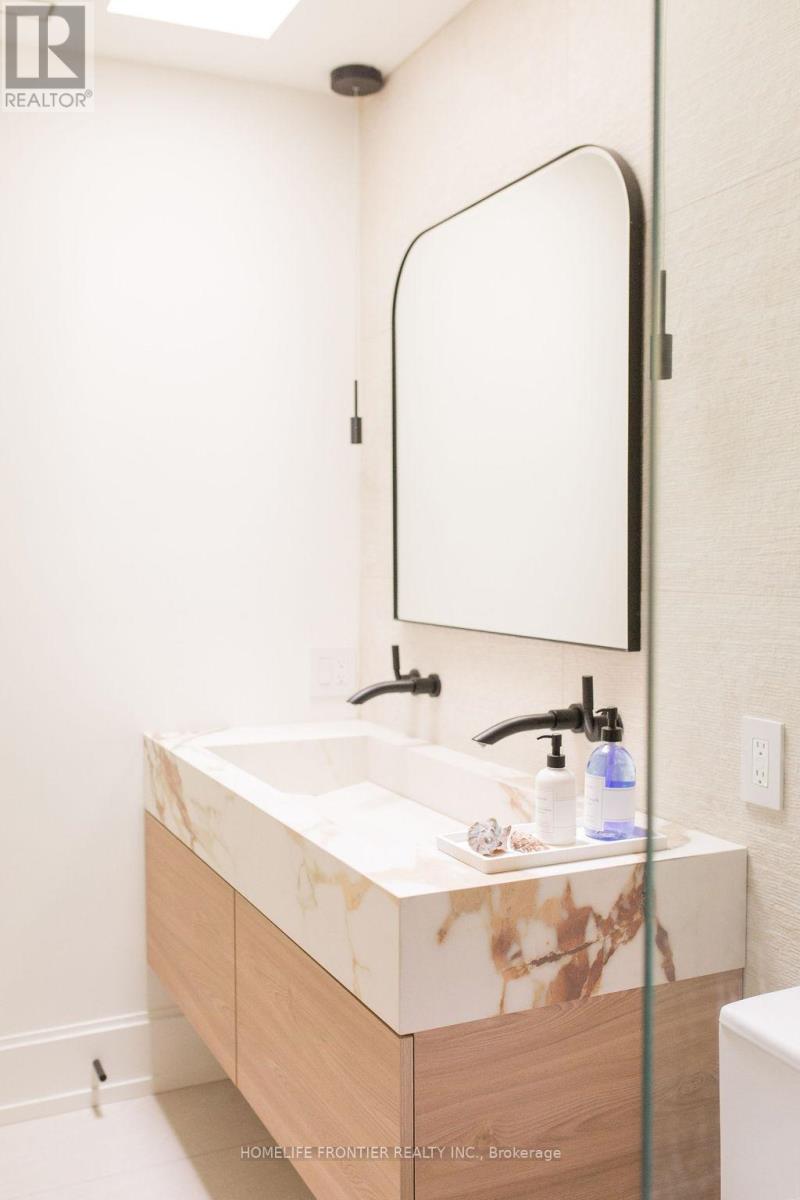 Semi-Detached/Link at 127 GLENVALE BOULEVARD, Toronto