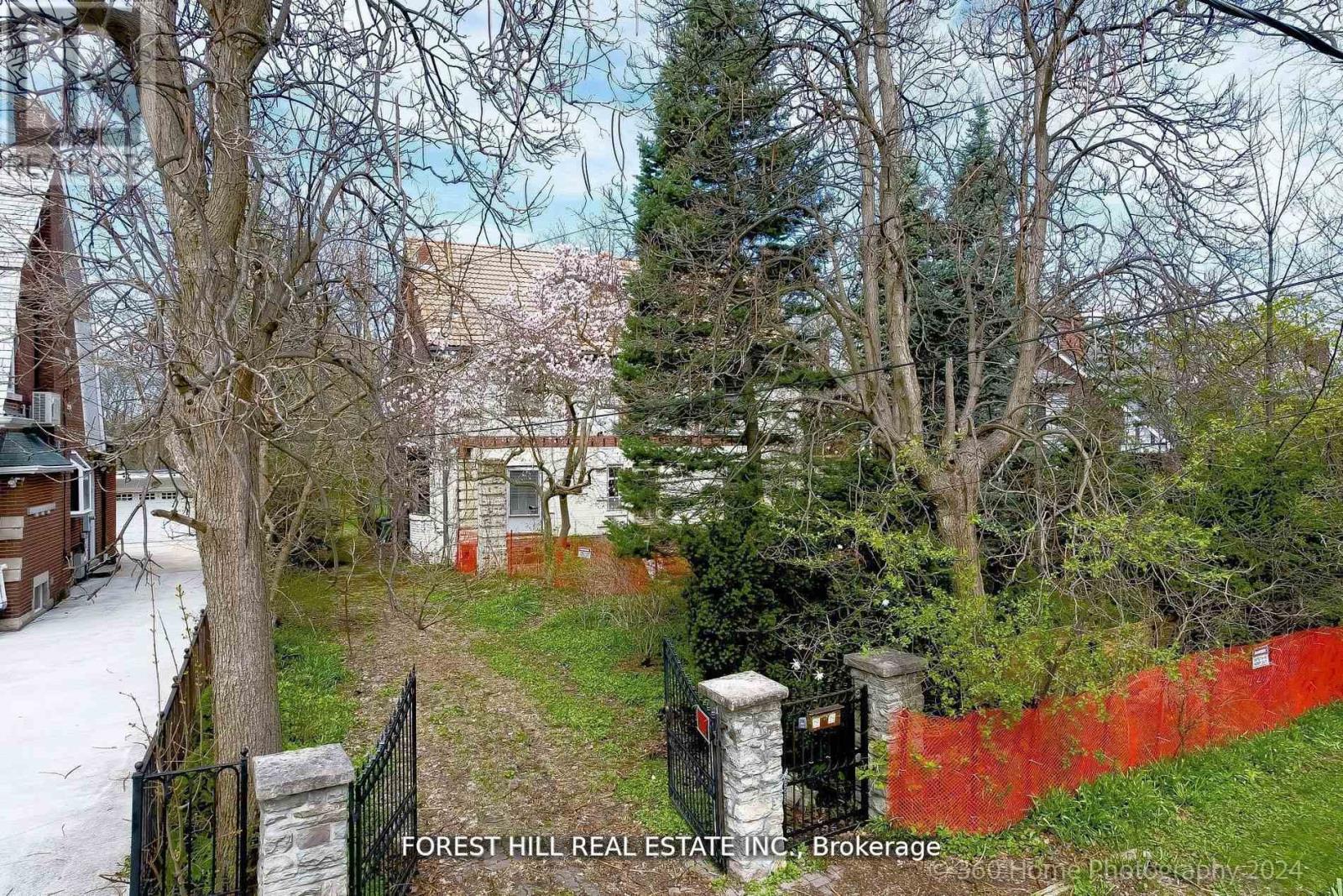 Detached at 132 BLYTHWOOD ROAD, Toronto