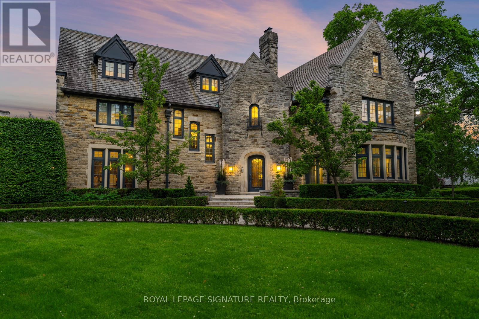 Detached at 64 OLD FOREST HILL ROAD, Toronto (Forest Hill South)